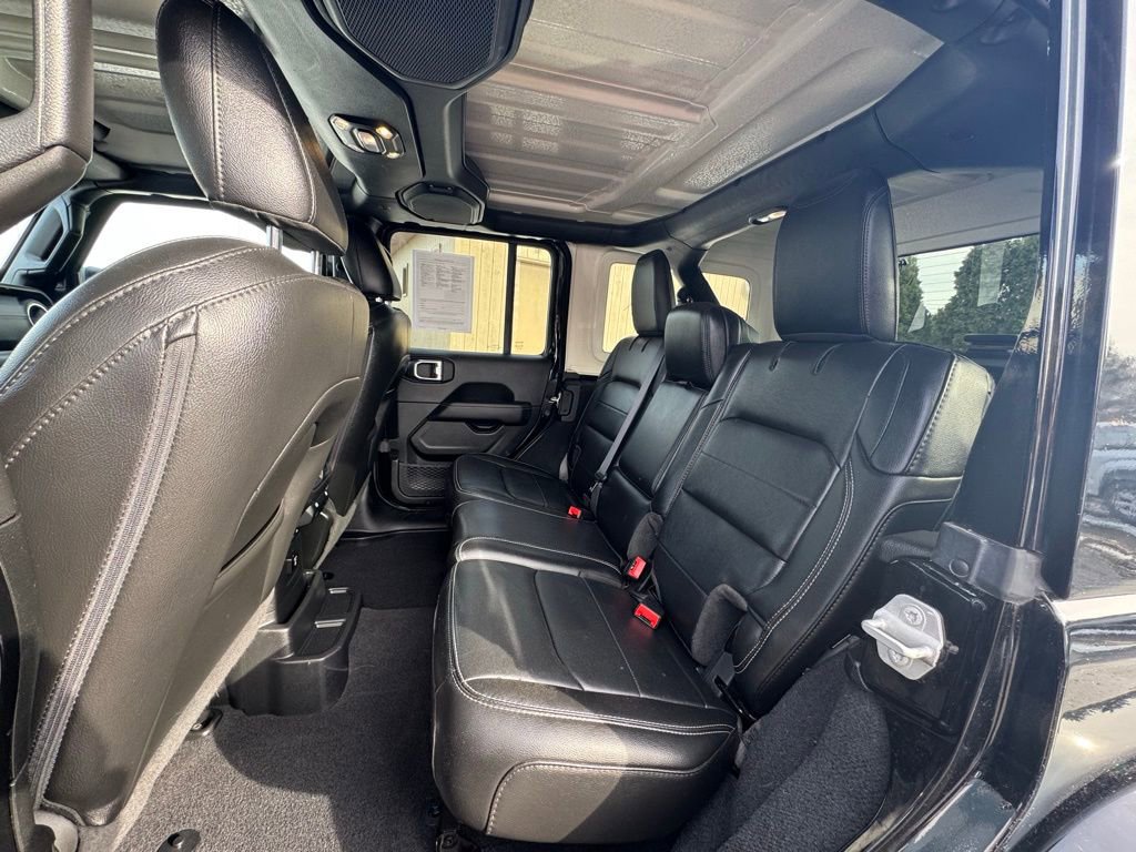 Used 2022 Jeep Wrangler Unlimited Sahara w/ Cold Weather Group image 32