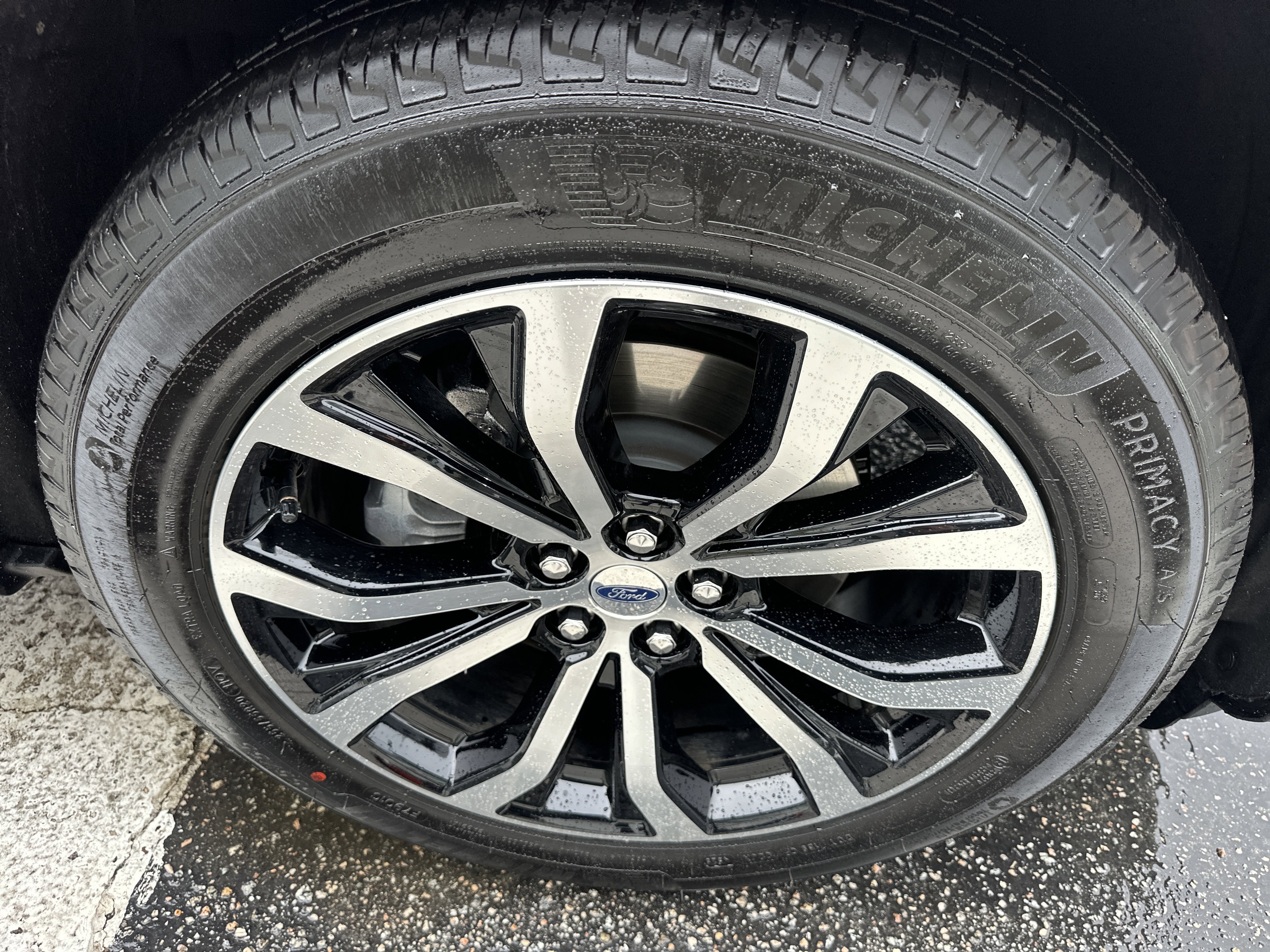 Used 2026 Ford Explorer ST-Line w/ Premium Package RWD image 3