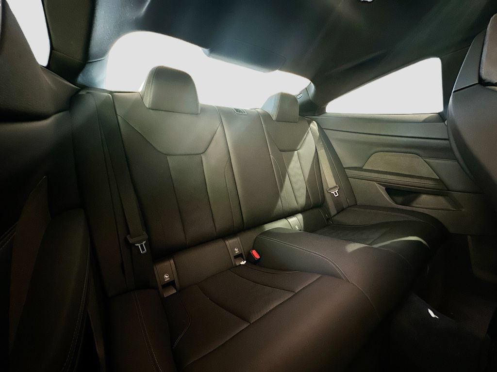 Used 2022 BMW M4 Coupe w/ Executive Package RWD image 28