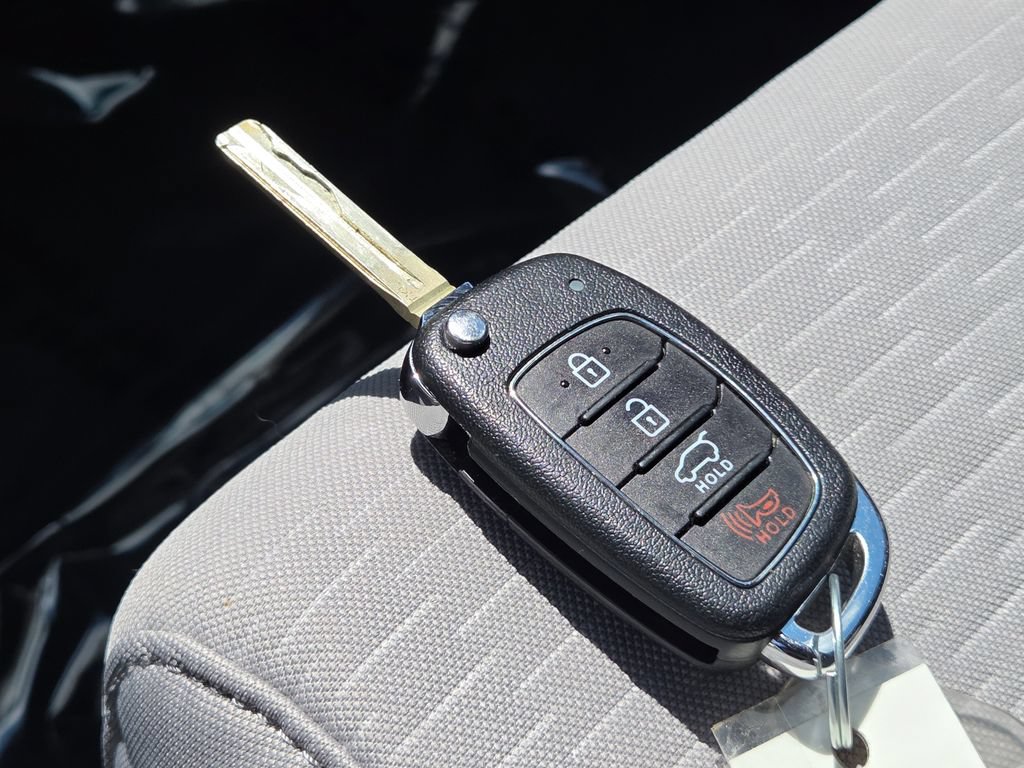 Used 2021 Hyundai Tucson SE AWD/4WD image 32