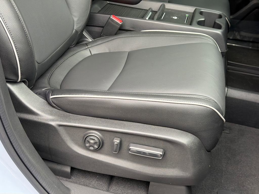 New 2026 Honda Odyssey Touring image 12