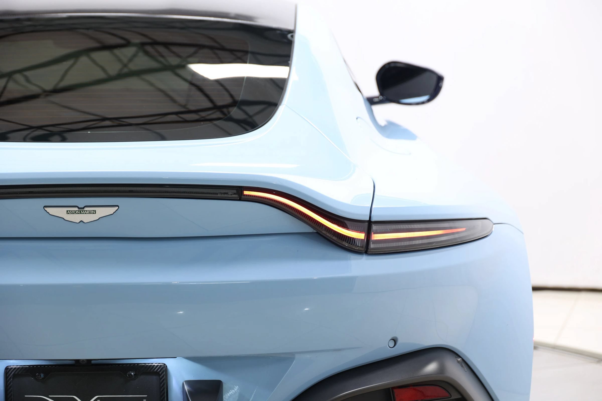 Used 2020 Aston Martin V8 Vantage Coupe RWD image 56