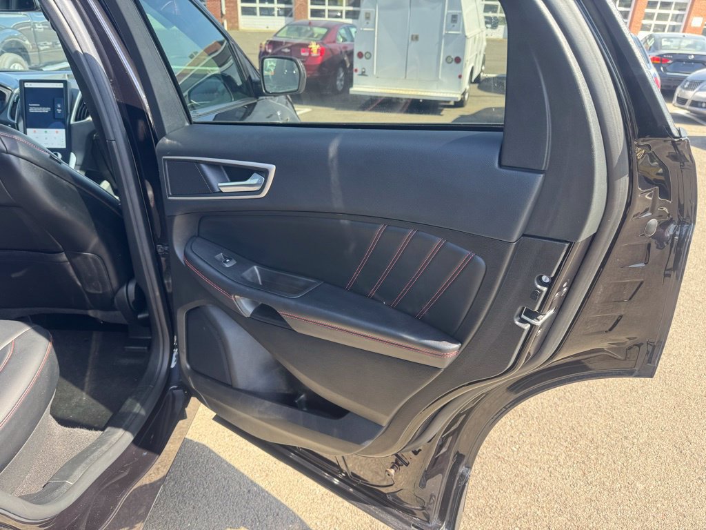 Used 2022 Ford Edge ST-Line AWD/4WD image 24