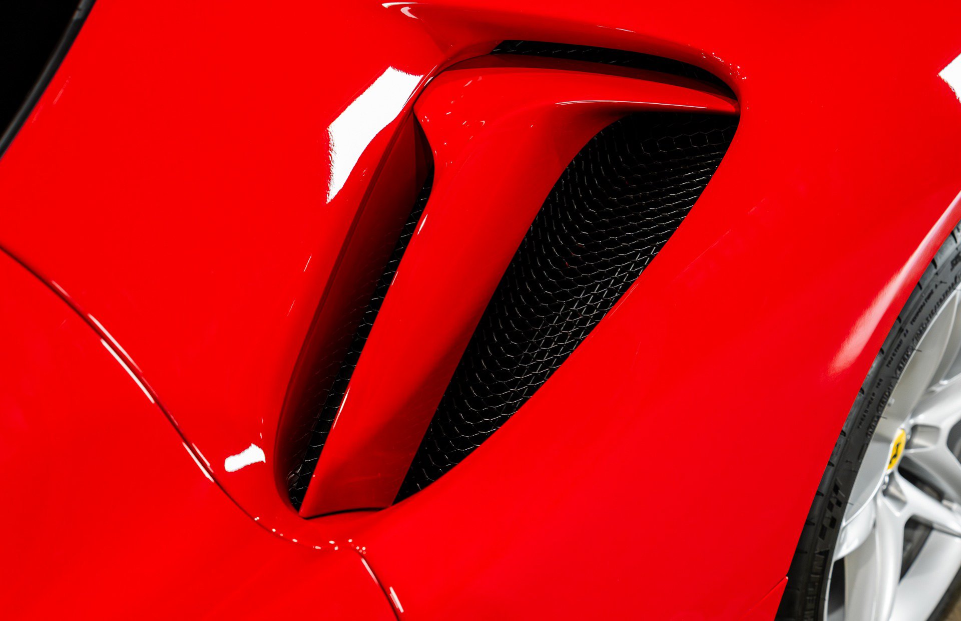 Used 2023 Ferrari SF90 Stradale AWD/4WD image 30