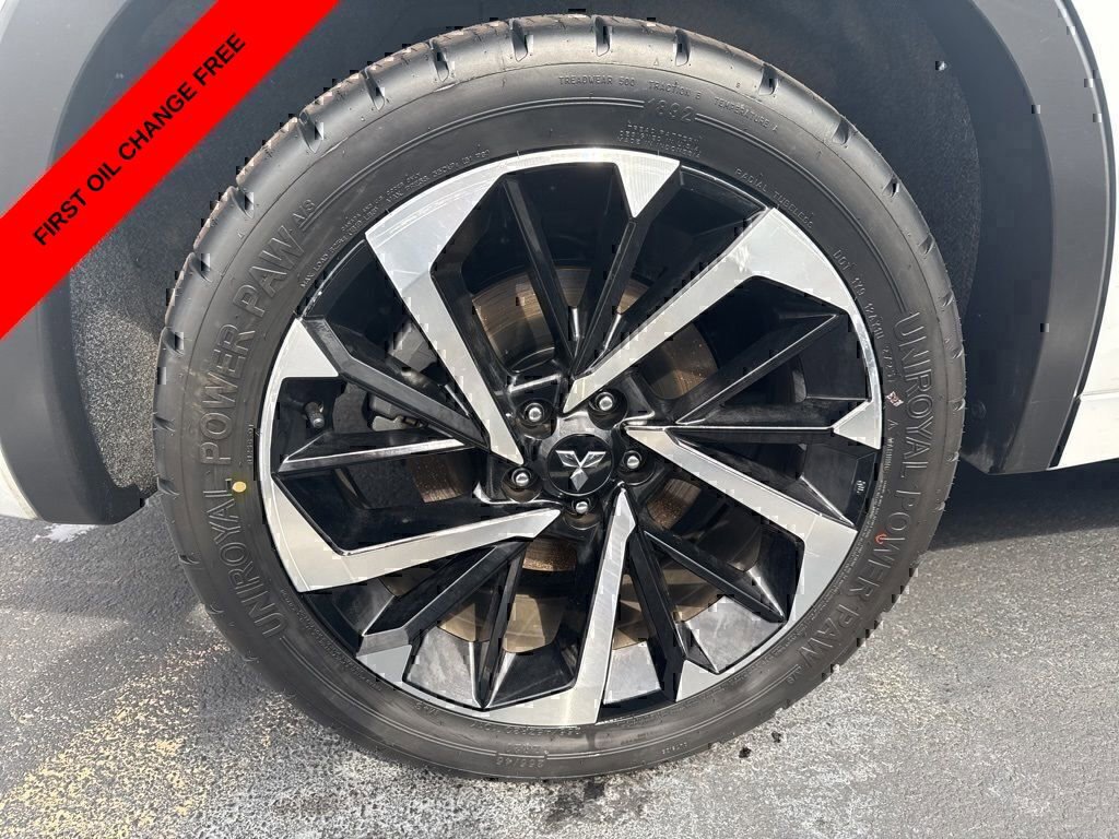Used 2024 Mitsubishi Outlander SEL Black Edition image 11