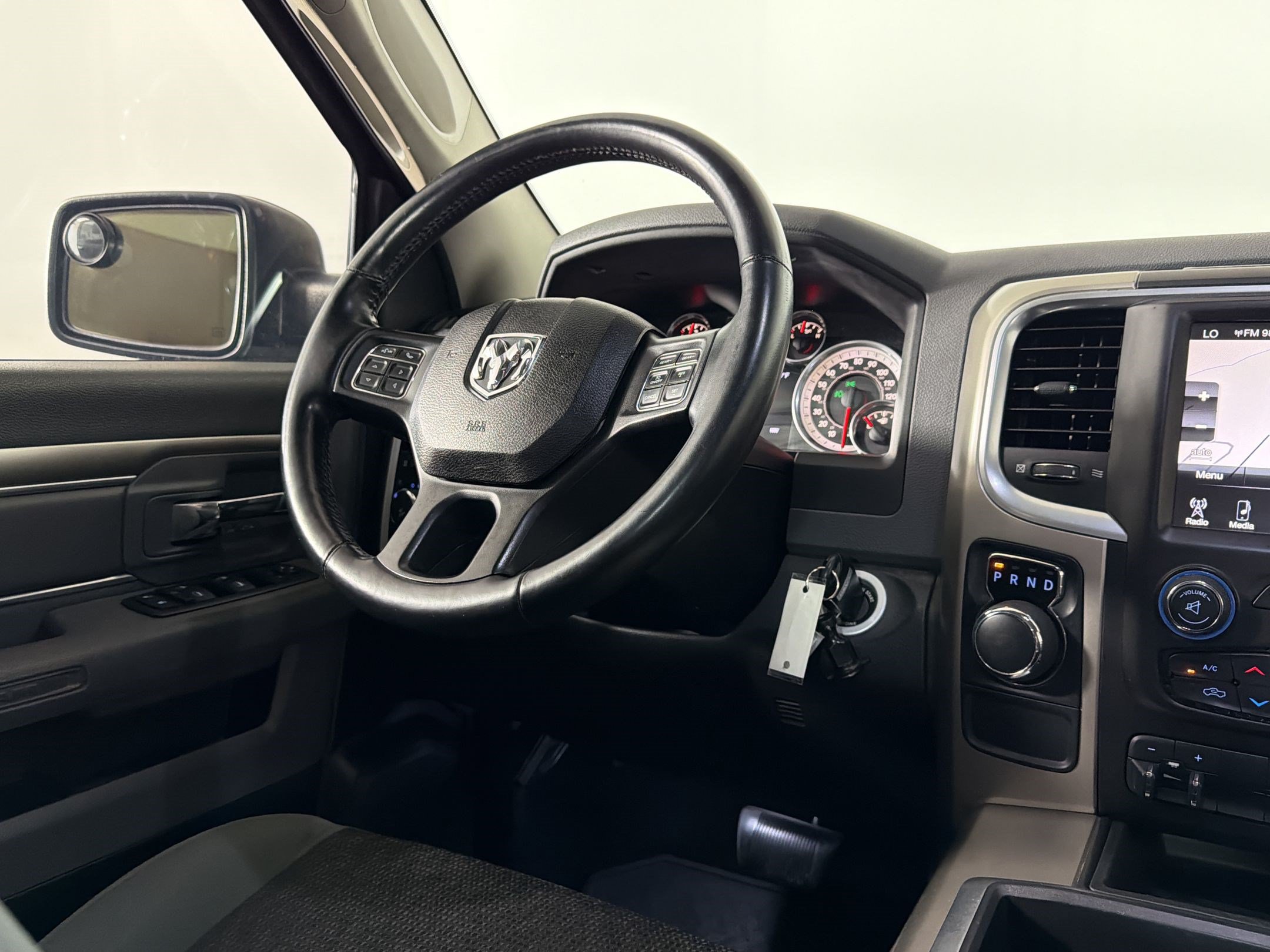 Used 2015 RAM 1500 Outdoorsman RWD image 27