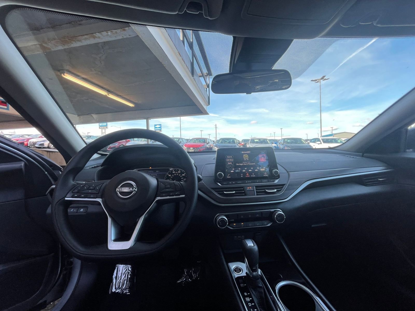 Used 2024 Nissan Altima 2.5 SV image 33