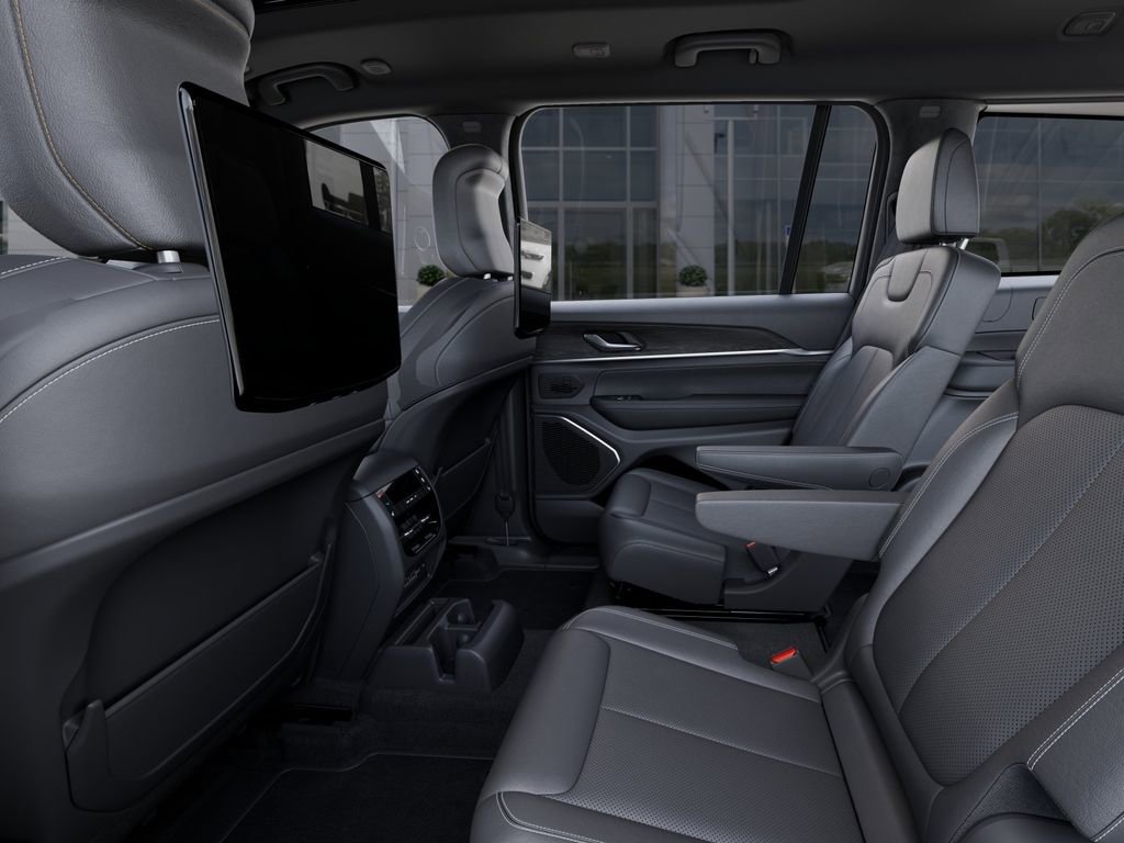 New 2025 Jeep Grand Cherokee L Overland w/ Rear Seat Video Group I AWD/4WD image 24