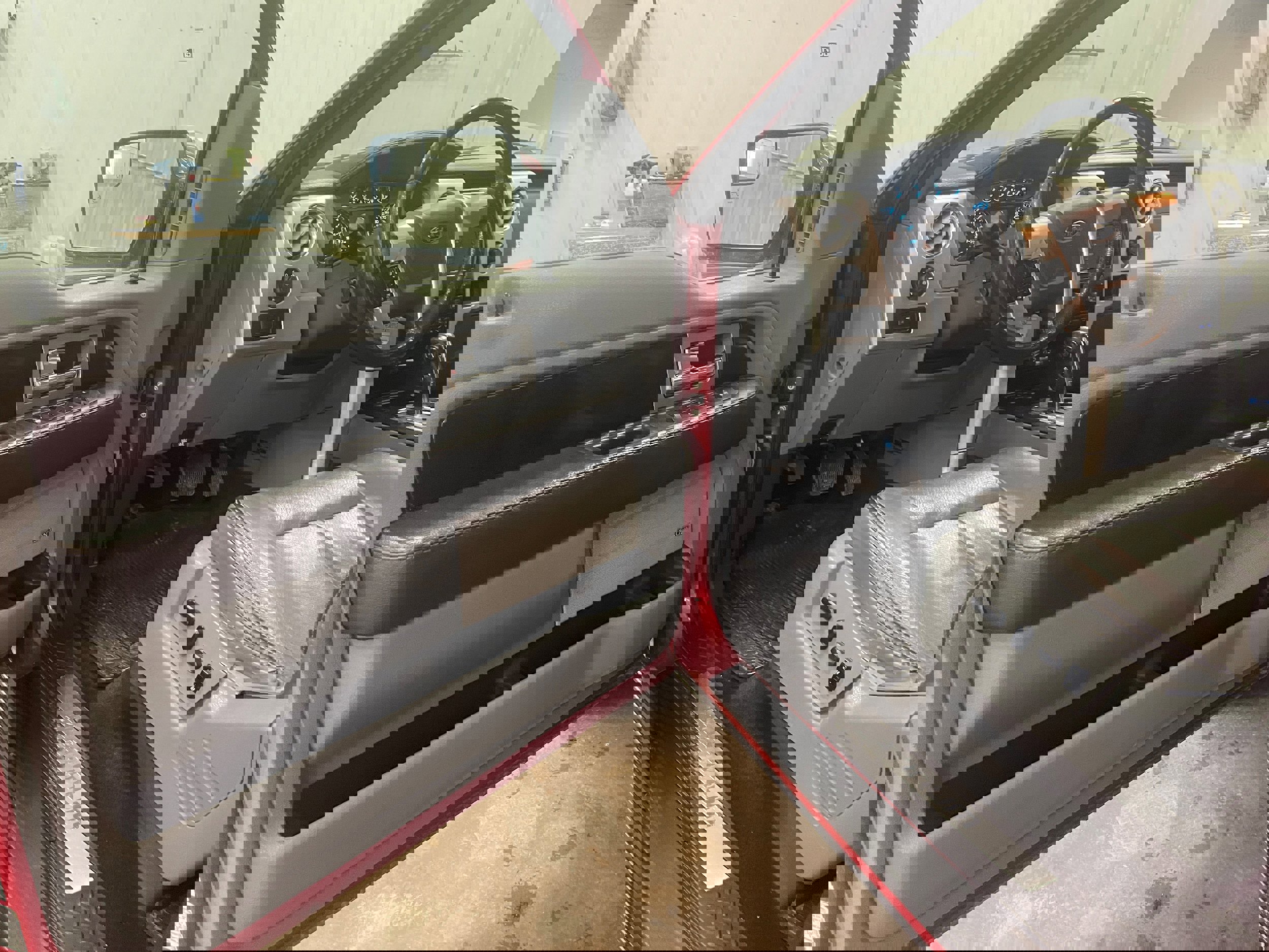 Used 2011 Ford F150 Platinum AWD/4WD image 9