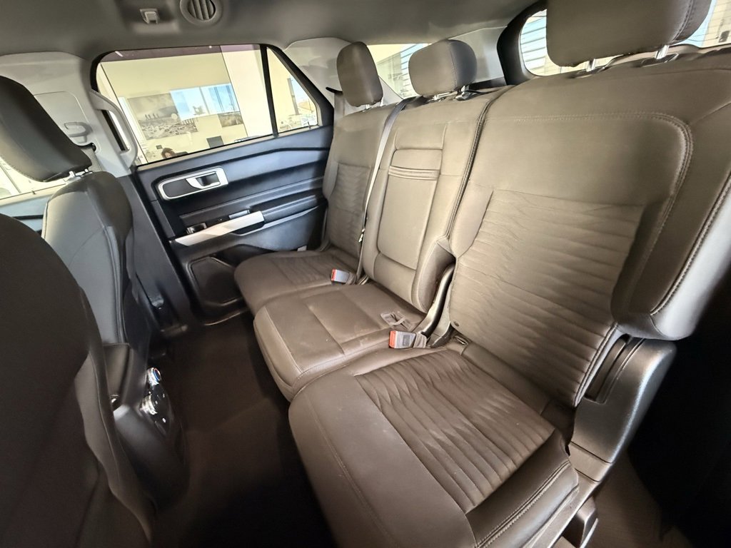 Used 2021 Ford Explorer XLT image 24