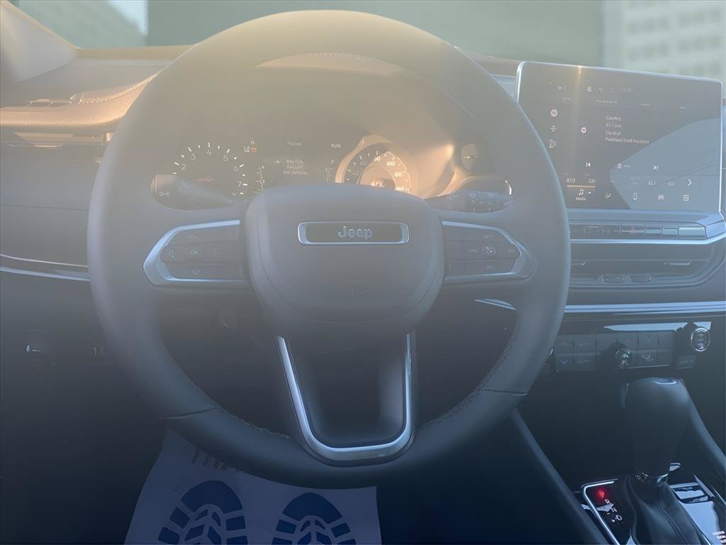 New 2026 Jeep Compass Latitude AWD/4WD image 17