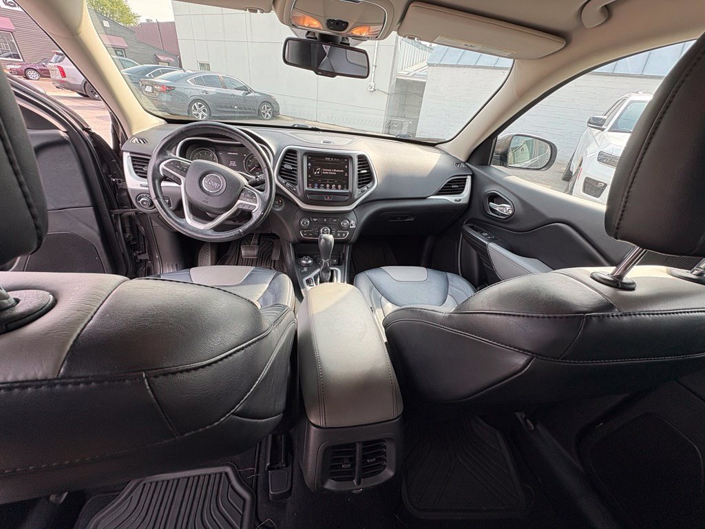 Used 2014 Jeep Cherokee Limited AWD/4WD image 12