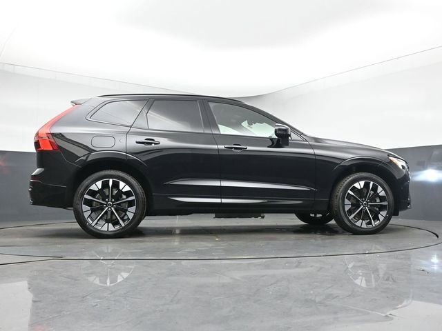 New 2026 Volvo XC60 T8 Plus w/ Protection Package Premier image 44