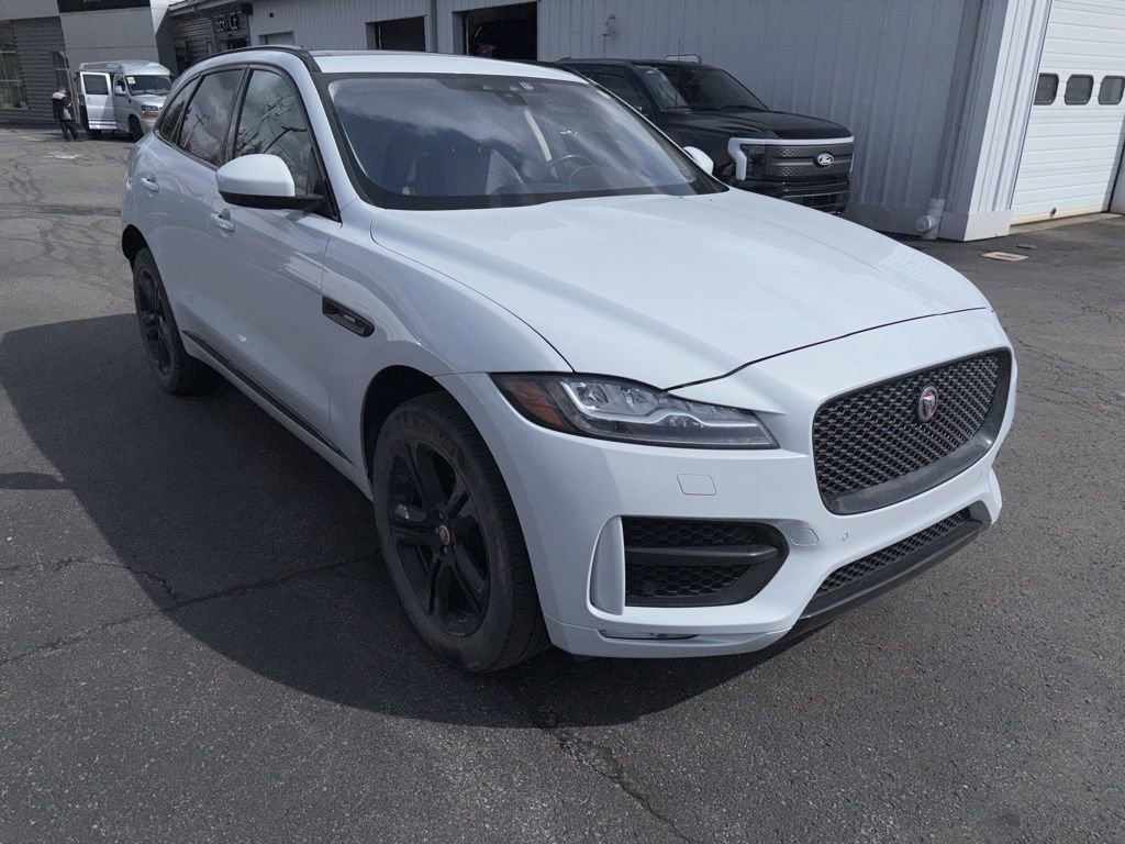 Used 2020 Jaguar F-PACE R-Sport image 8