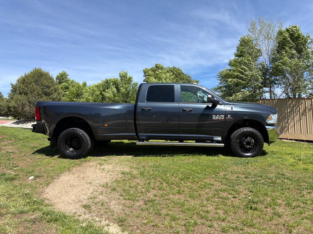 Used 2018 RAM 3500 Tradesman w/ Chrome Appearance Group AWD/4WD image 9