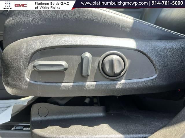 Used 2022 GMC Acadia Denali w/ Denali Technology Package image 17