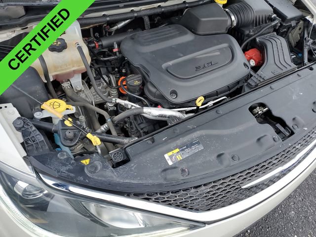Used 2019 Chrysler Pacifica Limited image 31