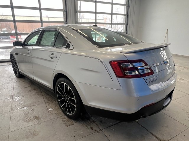 Used 2019 Ford Taurus SHO w/ Driver Assist Package image 7