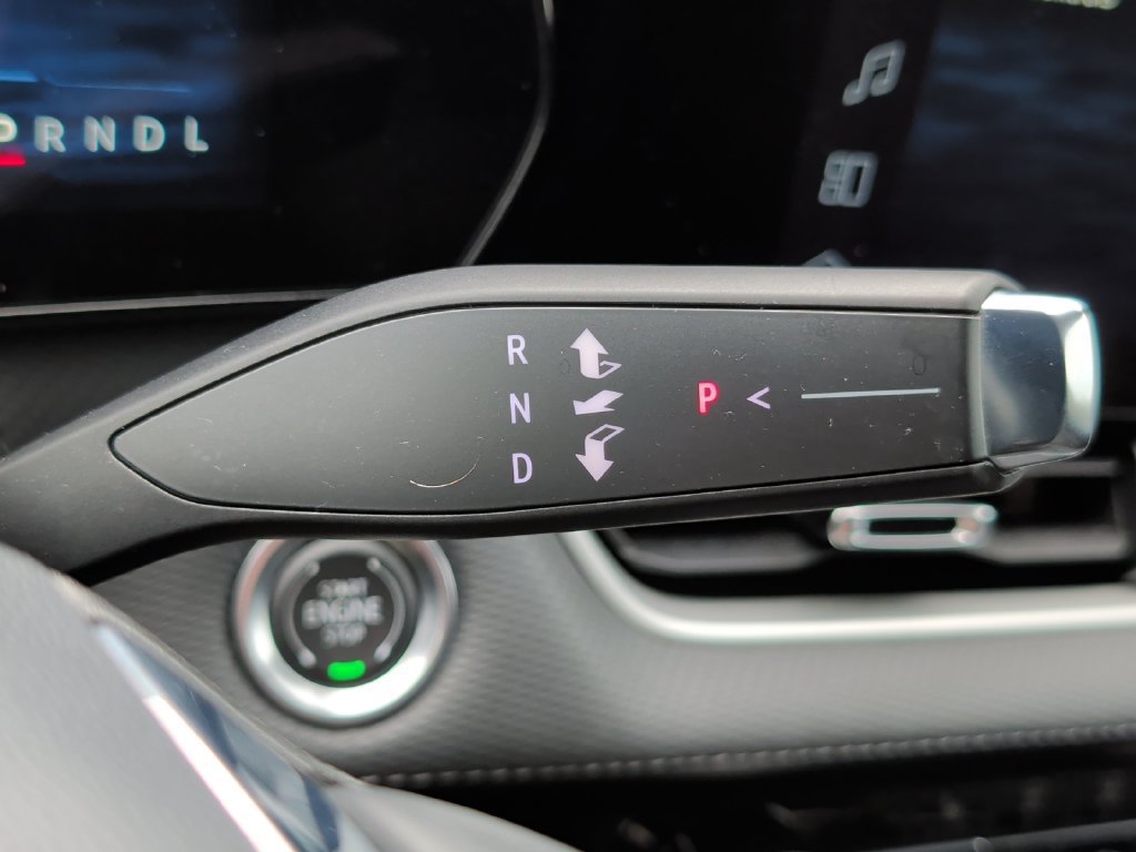 Used 2025 Chevrolet Equinox LT FWD image 24