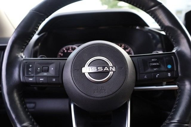 Certified 2025 Nissan Pathfinder SL w/ SL Premium Package FWD image 13