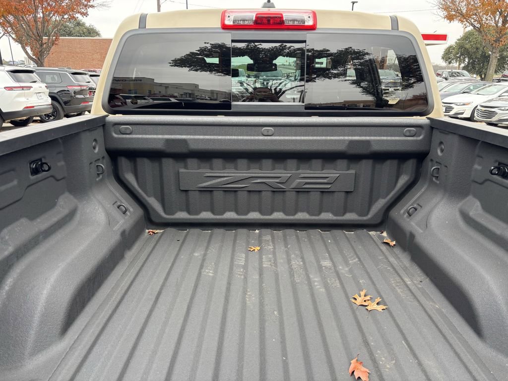 Used 2024 Chevrolet Colorado ZR2 w/ Technology Package image 25