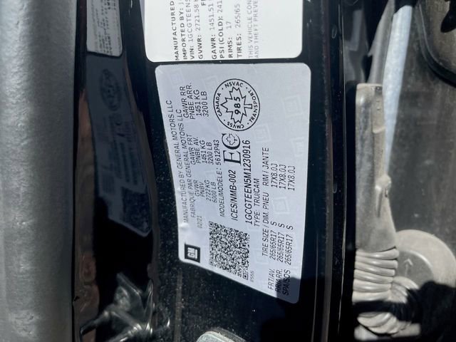 Used 2021 Chevrolet Colorado ZR2 w/ ZR2 Midnight Special Edition image 31