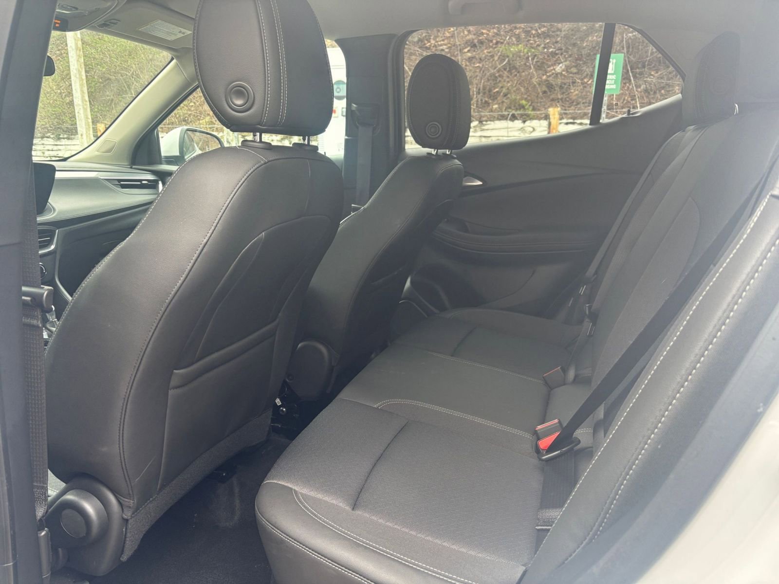 Used 2025 Buick Encore GX Preferred image 25