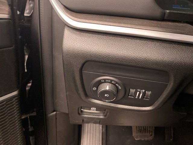 New 2026 Jeep Grand Cherokee Limited w/ Limited Altitude Package AWD/4WD image 20