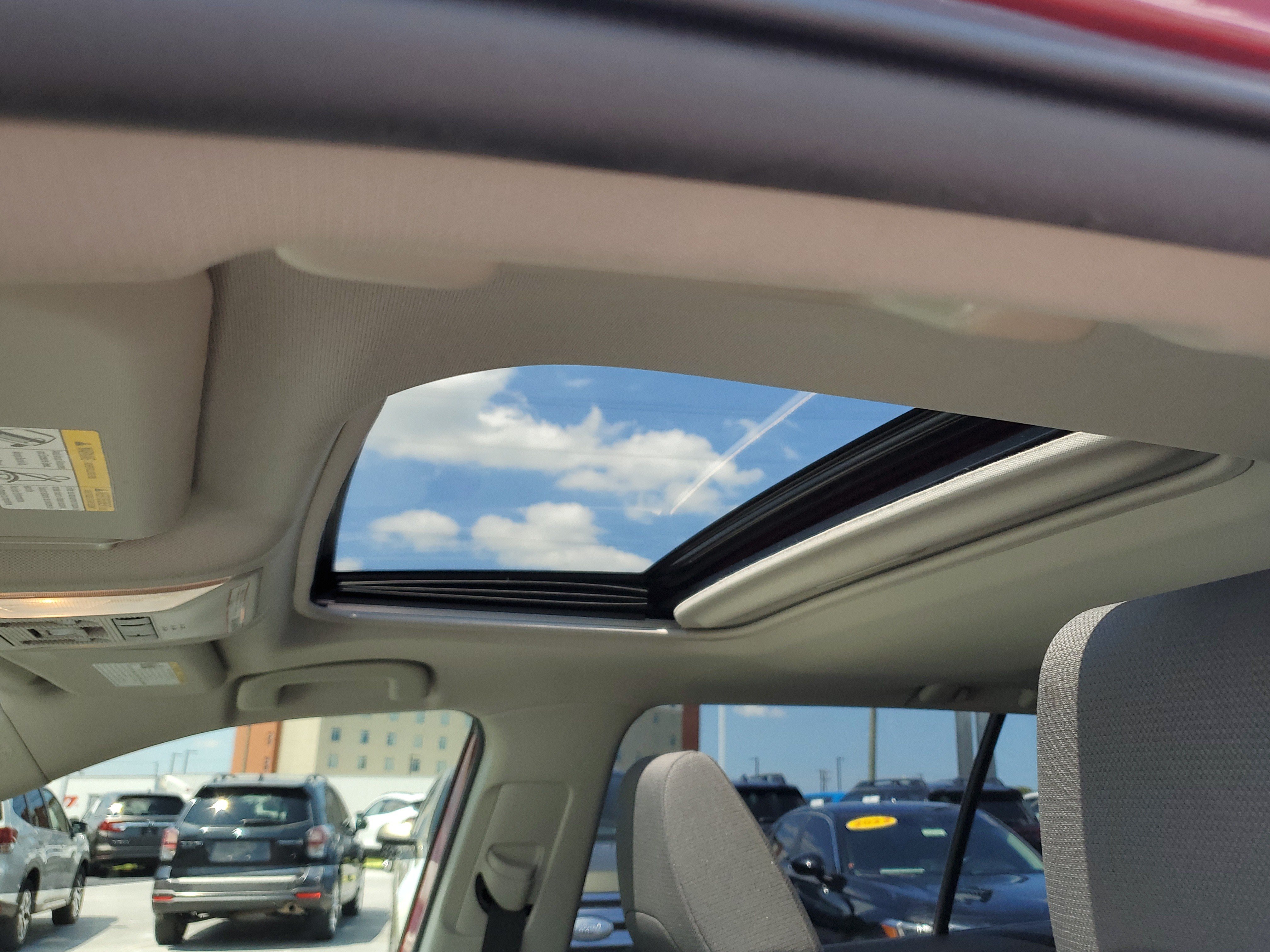 Used 2019 Toyota RAV4 XLE w/ Convenience Package AWD/4WD image 18