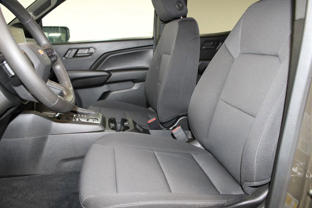 Used 2024 Chevrolet Colorado W/T image 14