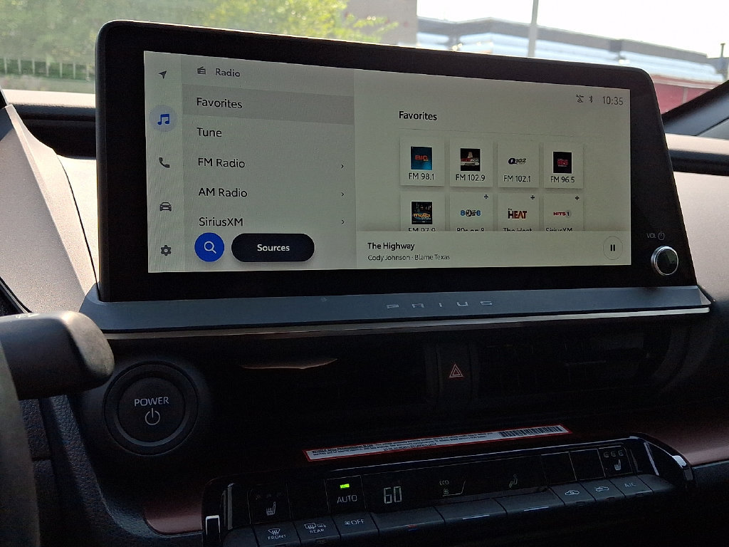 Used 2024 Toyota Prius Prime FWD image 19
