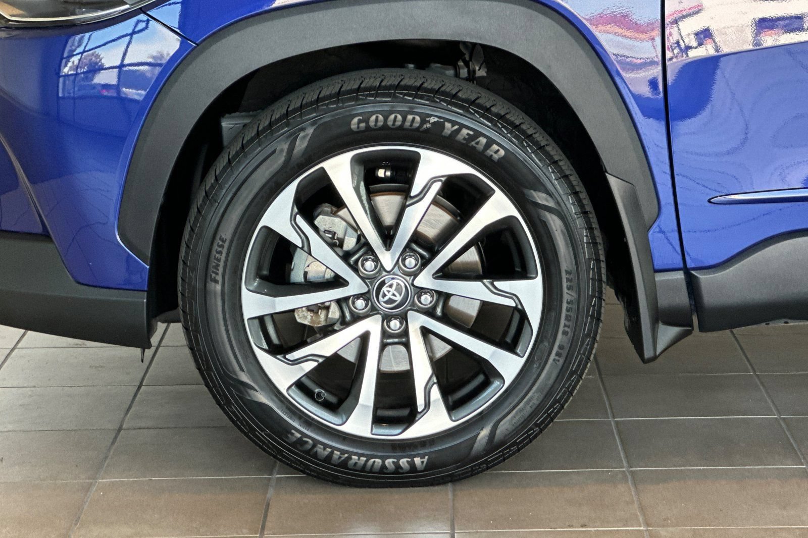 Certified 2025 Toyota Corolla Cross XLE FWD image 26