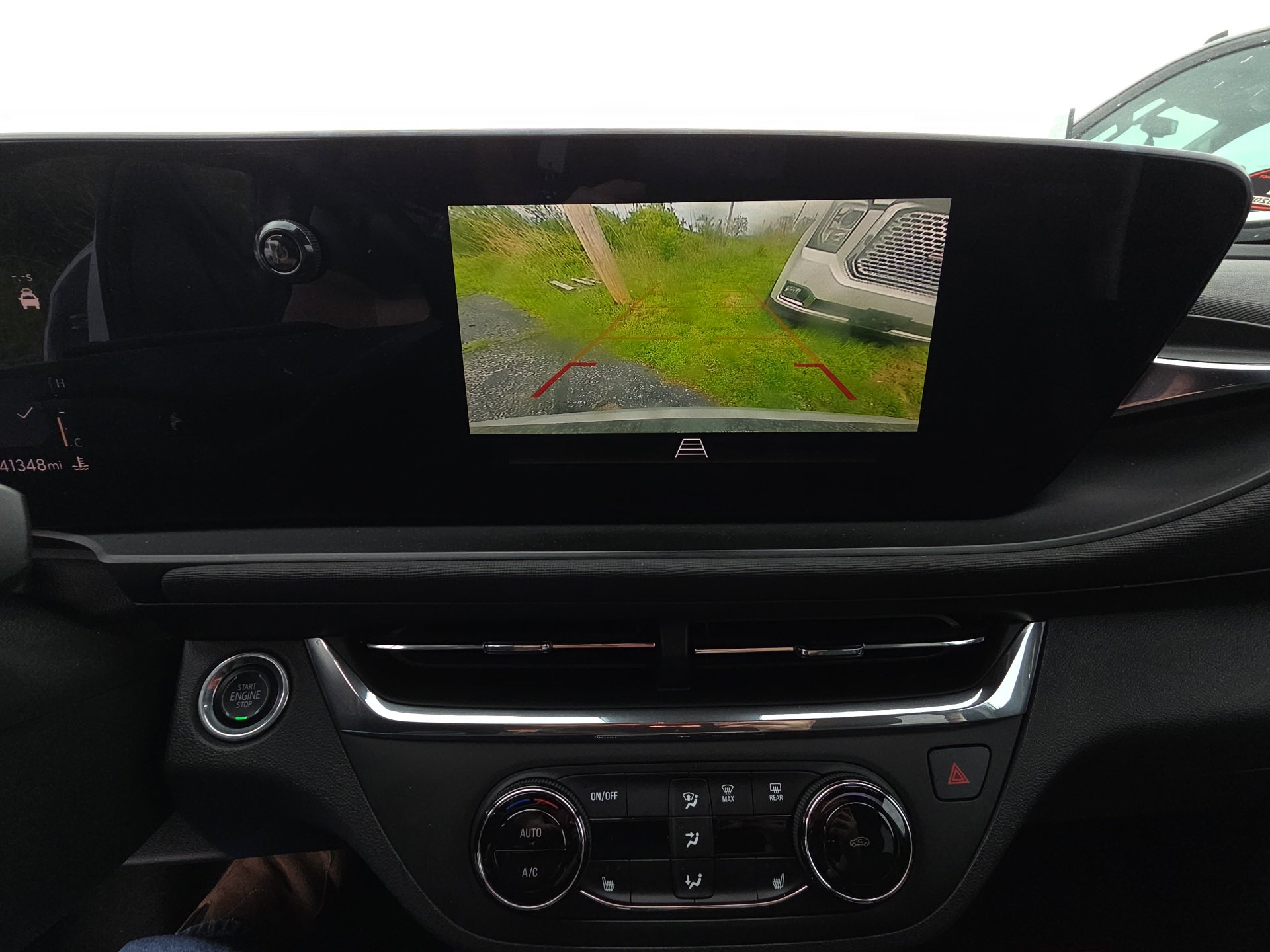 Certified 2024 Buick Envista Preferred w/ Convenience I Package image 11