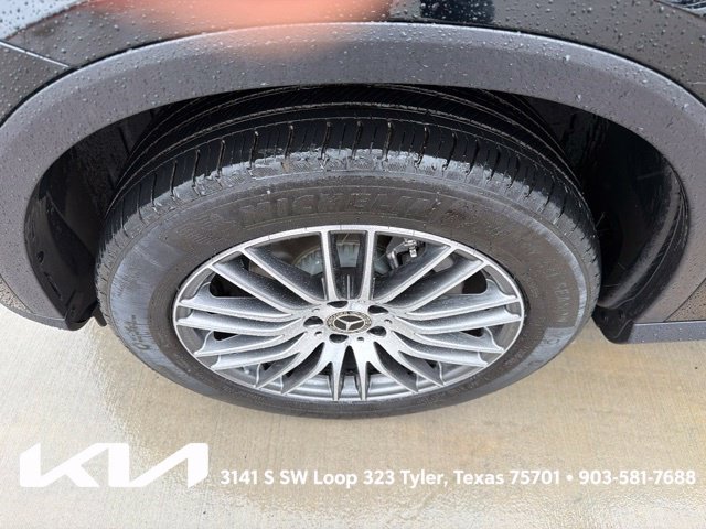 Used 2025 Mercedes-Benz GLC 300 4MATIC image 4