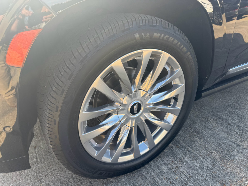 Used 2021 Cadillac Escalade Premium Luxury w/ Driver Assist Tech Package image 9