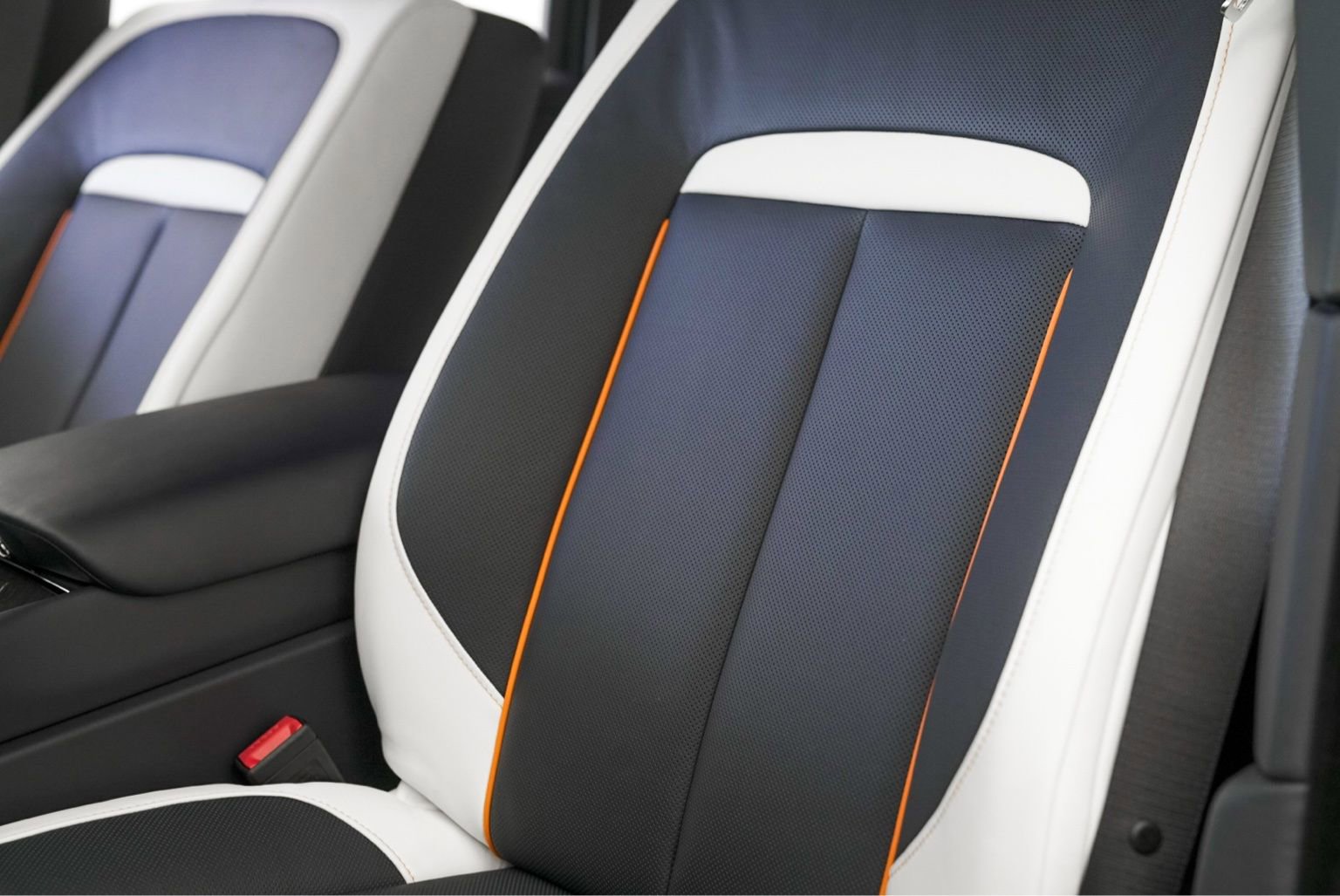 New 2026 Rolls-Royce Cullinan Black Badge image 13