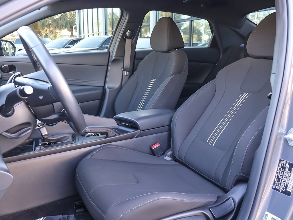 Used 2025 Hyundai Elantra Sport w/ Cargo Package image 23