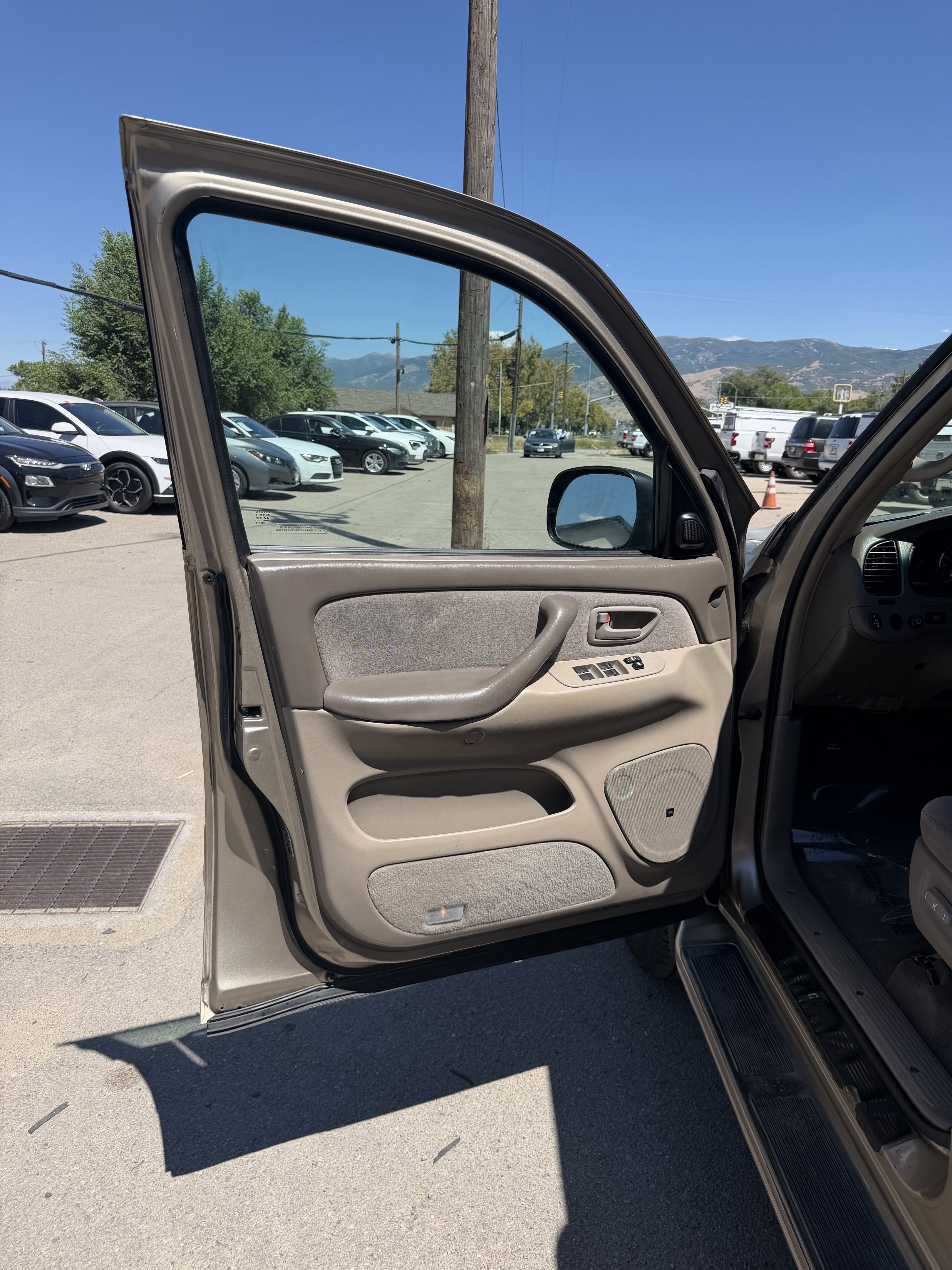 Used 2005 Toyota Sequoia SR5 RWD image 16