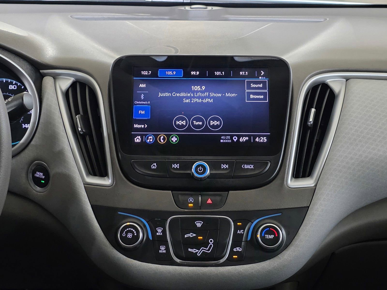 Used 2022 Chevrolet Malibu LS FWD image 25