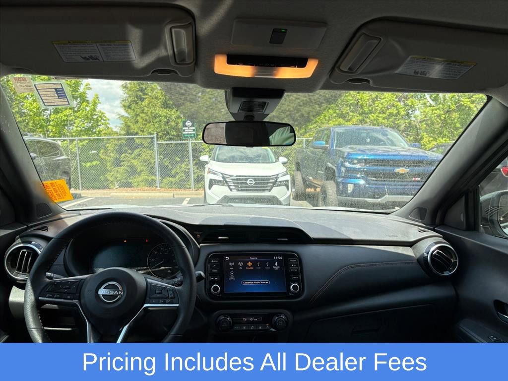 Used 2024 Nissan Kicks SR FWD image 7