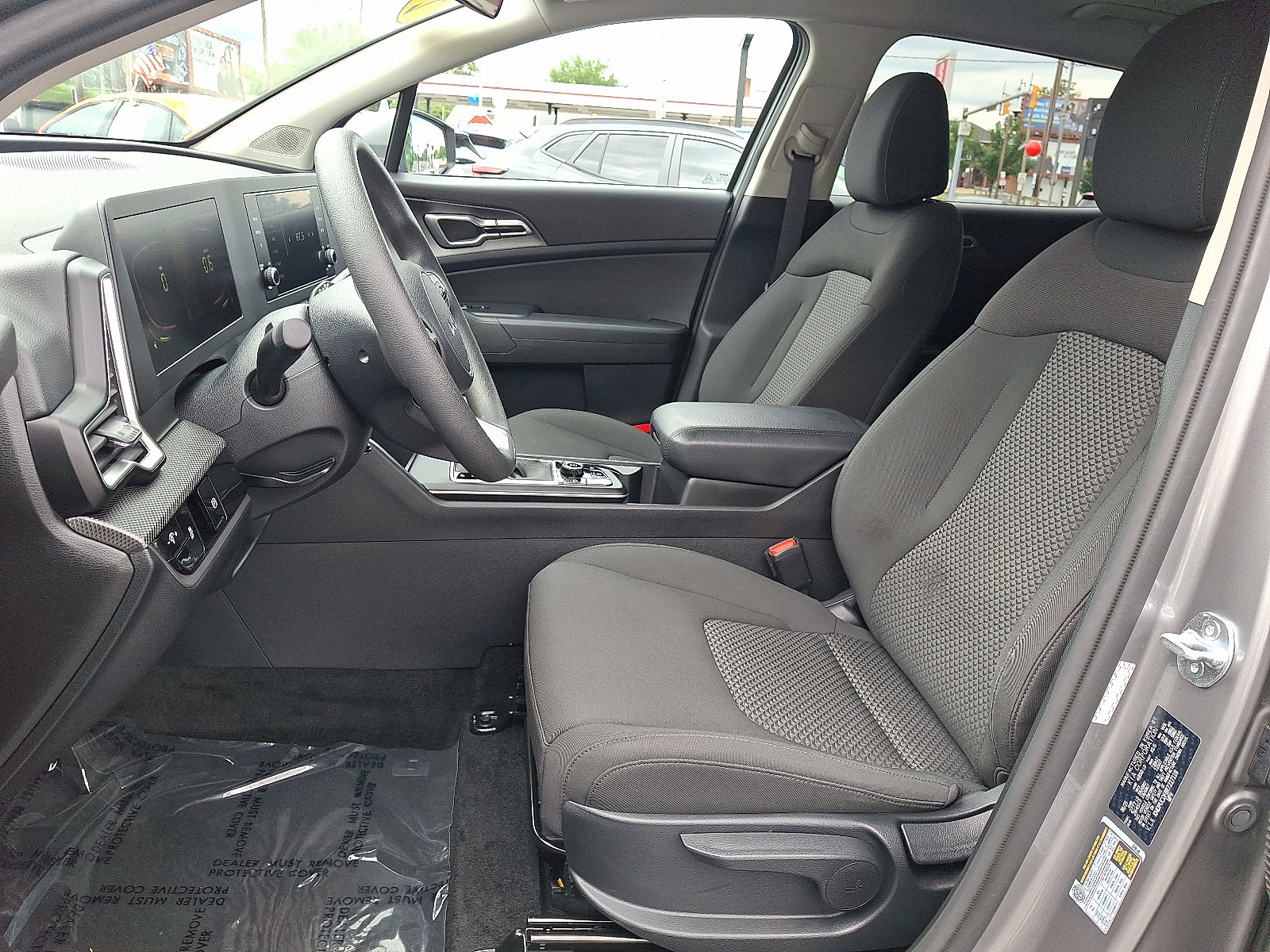 Used 2024 Kia Sportage LX AWD/4WD image 16