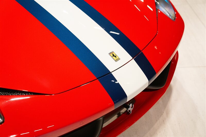 Used 2015 Ferrari 458 Spider RWD image 9