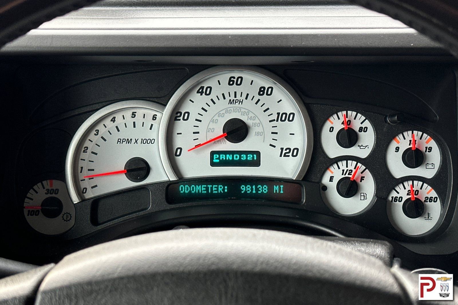 Used 2004 HUMMER H2 w/ Preferred Equipment Group image 30