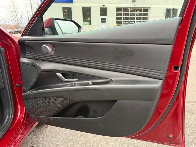 Used 2023 Hyundai Elantra SEL w/ Convenience Package image 24