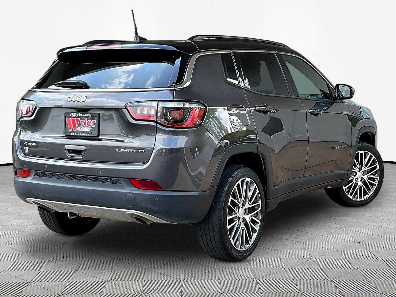 Used 2023 Jeep Compass Limited w/ Elite Group AWD/4WD image 6