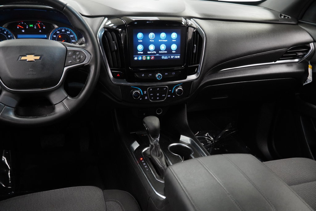 Used 2023 Chevrolet Traverse LT FWD image 15