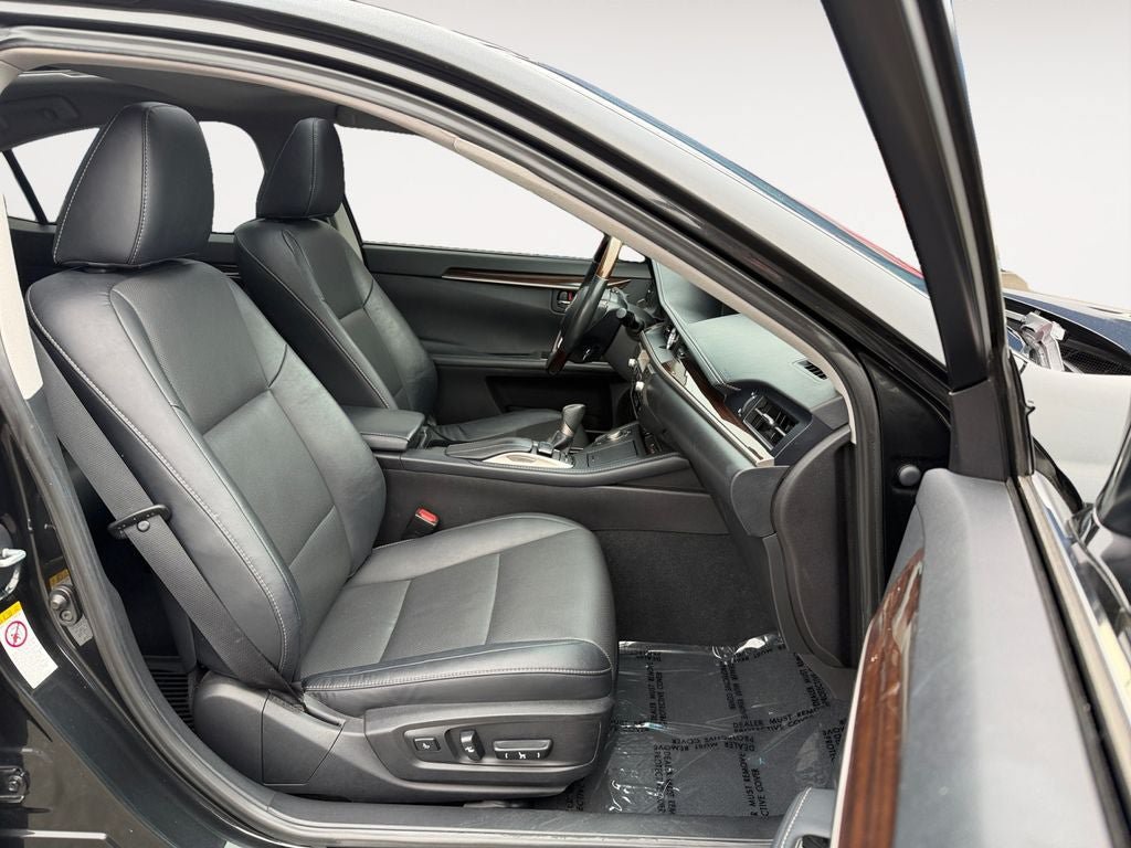 Used 2016 Lexus ES 350 w/ Navigation System Package FWD image 24