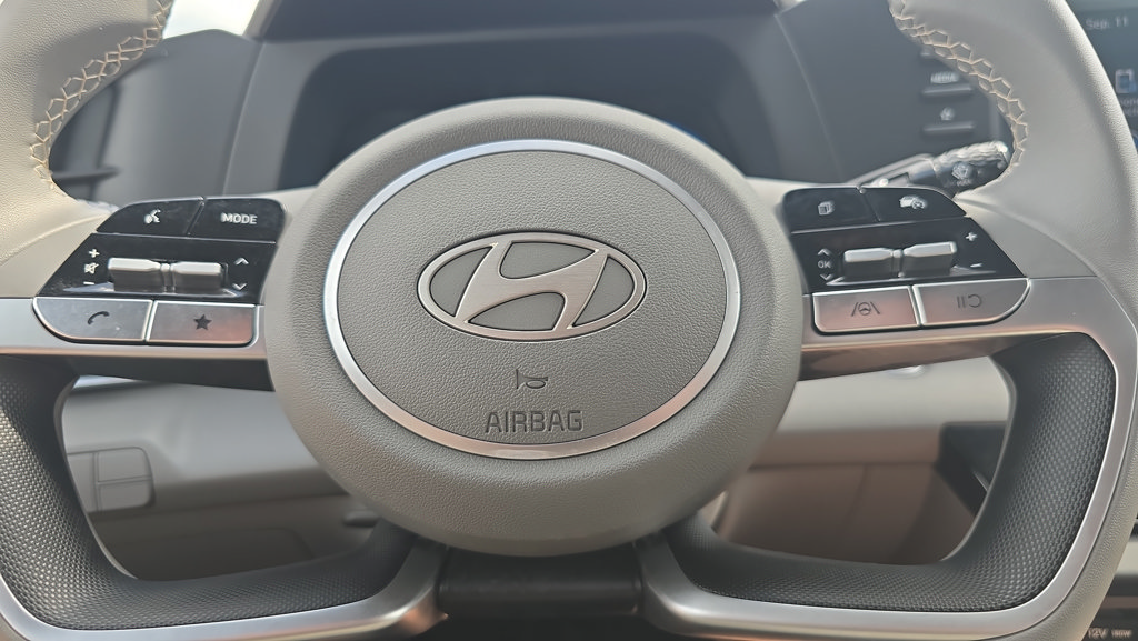 Certified 2026 Hyundai Elantra Sport FWD image 12