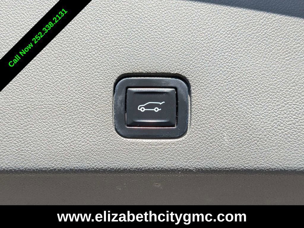 Used 2022 Cadillac XT6 Premium Luxury image 15