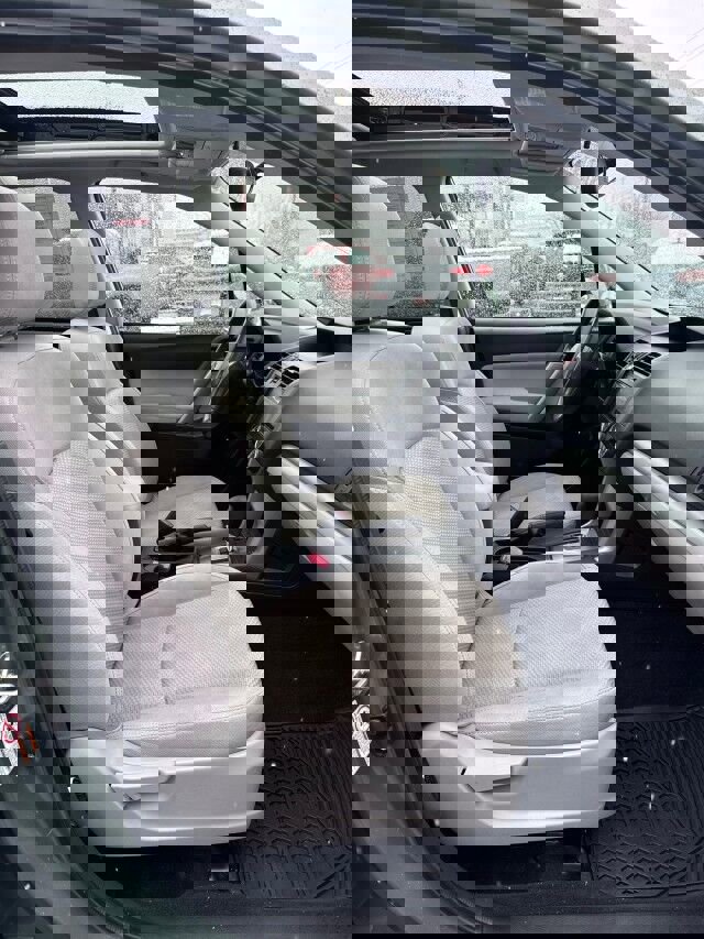 Used 2014 Subaru Forester 2.5i Premium w/ All-Weather Package image 18